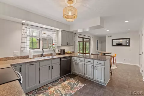 Kitchen - 431 Meadowbrook, Adrian, MI 49221 photo 2 of 7