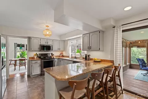 Kitchen - 431 Meadowbrook, Adrian, MI 49221 photo 4 of 7