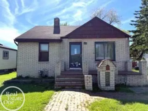 29131 Coolidge, Roseville, MI 48066