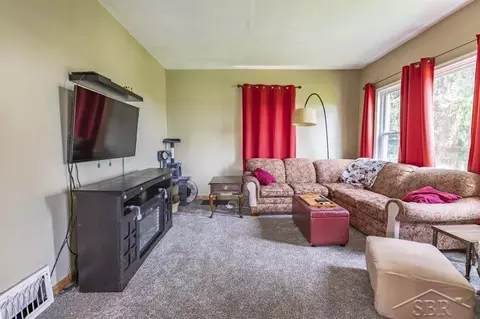 Living - 491 E German, Munger, MI 48747 photo 2 of 2