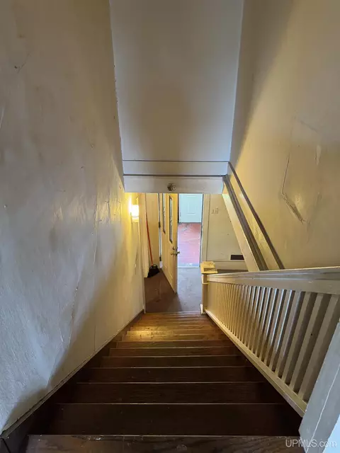 Entry Way - 336 E Broad, L'anse, MI 49946 photo 2 of 2
