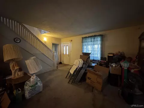 Living - 336 E Broad, L'anse, MI 49946 photo 4 of 5