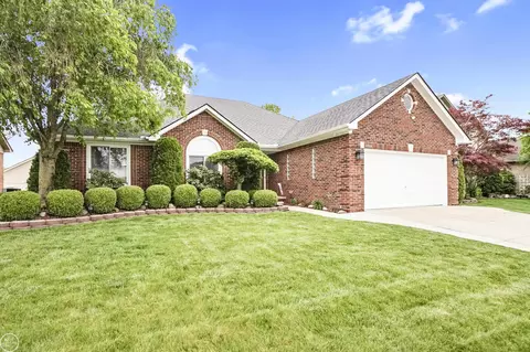 48864 Hunter, Macomb, MI 48044