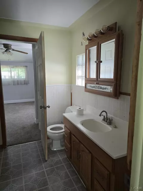 124 N Madison, Adrian, MI 49221 photo 9