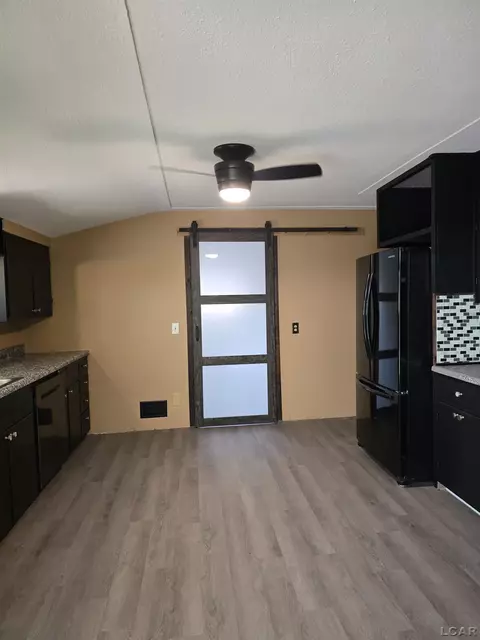 124 N Madison, Adrian, MI 49221 photo 5