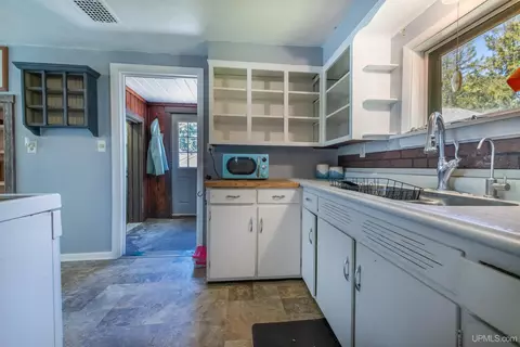 3722 E Onota, Chatham, MI 49816 photo 5
