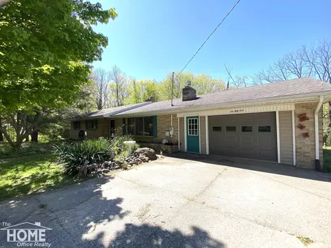 651 W Riley, Owosso, MI 48867