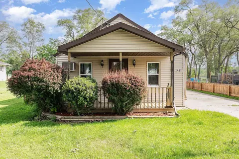 4411 W Michigan, Saginaw, MI 48638