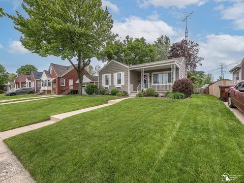619 Parkwood, Monroe, MI 48162