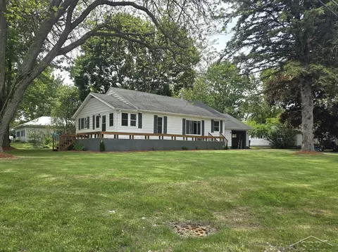 425 Wright, Breckenridge, MI 48615