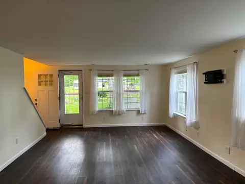 Living - 3214 Elnor, Gladwin, MI 48624 photo 4 of 8