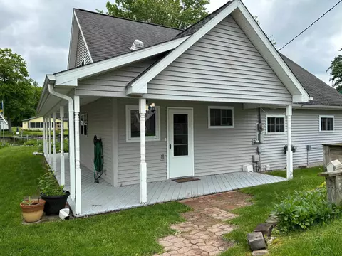 Exterior - 3214 Elnor, Gladwin, MI 48624 photo 7 of 20