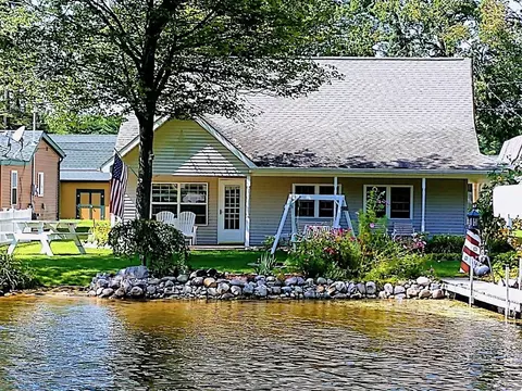 Exterior - 3214 Elnor, Gladwin, MI 48624 photo 2 of 20
