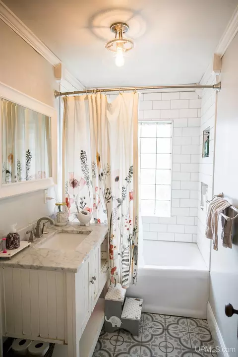 Bath - 1302 N 3rd, Ishpeming, MI 49849 photo 3 of 5