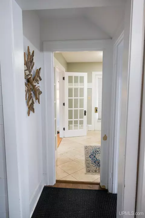 Entry Way - 1302 N 3rd, Ishpeming, MI 49849 photo 12 of 17