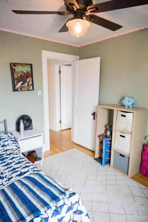 Bedroom - 1302 N 3rd, Ishpeming, MI 49849 photo 3 of 10