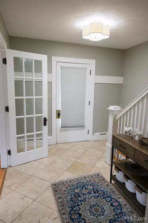 Entry Way - 1302 N 3rd, Ishpeming, MI 49849 photo 2 of 17