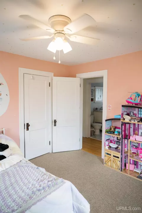 Bedroom - 1302 N 3rd, Ishpeming, MI 49849 photo 8 of 10