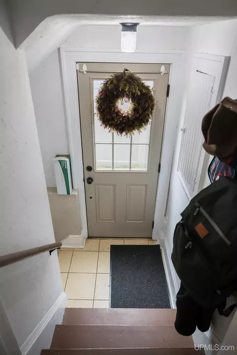 Entry Way - 1302 N 3rd, Ishpeming, MI 49849 photo 15 of 17