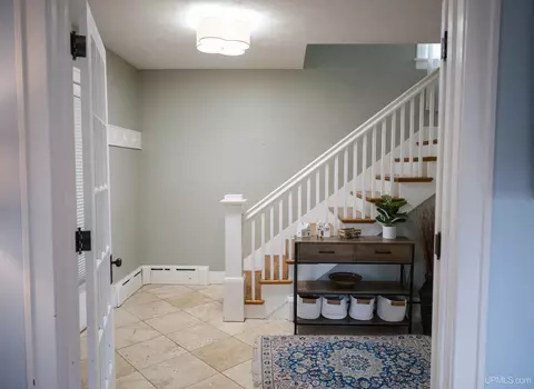 Entry Way - 1302 N 3rd, Ishpeming, MI 49849 photo 4 of 17