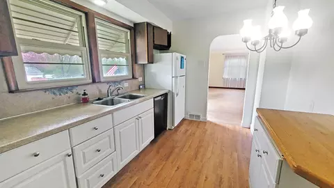Kitchen - 2127 E Coldwater, Flint, MI 48505 photo 2 of 2