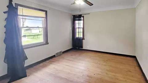 Bedroom - 2127 E Coldwater, Flint, MI 48505 photo 3 of 4