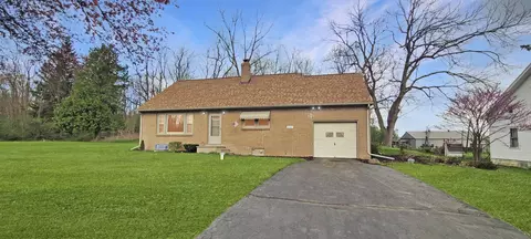 2127 E Coldwater, Flint, MI 48505
