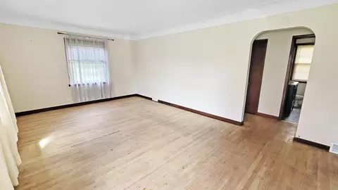 Living - 2127 E Coldwater, Flint, MI 48505 photo 1 of 2