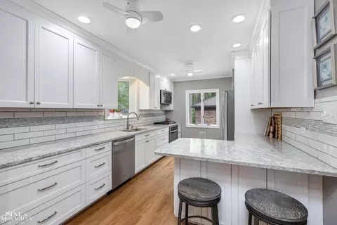 Kitchen - 1264 Bedford, Grosse Pointe Park, MI 48230 photo 3 of 5