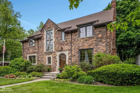Exterior - 1264 Bedford, Grosse Pointe Park, MI 48230 photo 3 of 12