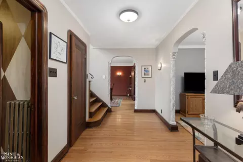 Entry Way - 1264 Bedford, Grosse Pointe Park, MI 48230 photo 2 of 4