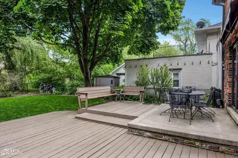 Exterior - 1264 Bedford, Grosse Pointe Park, MI 48230 photo 5 of 12