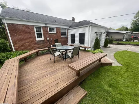 Exterior - 2029 Manchester, Grosse Pointe Woods, MI 48236 photo 7 of 7