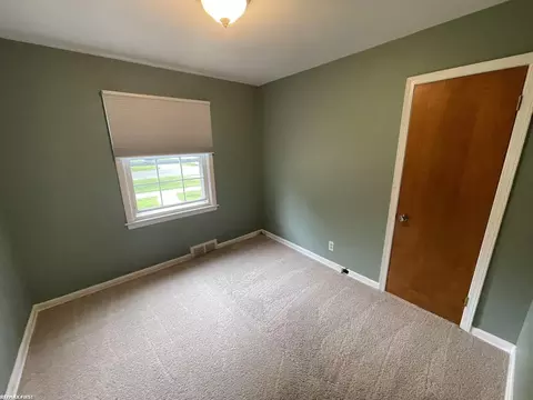 Bedroom - 2029 Manchester, Grosse Pointe Woods, MI 48236 photo 3 of 3