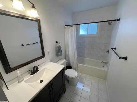 Bath - 2029 Manchester, Grosse Pointe Woods, MI 48236 photo 1 of 2