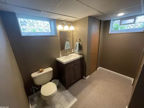 Bath - 2029 Manchester, Grosse Pointe Woods, MI 48236 photo 2 of 2