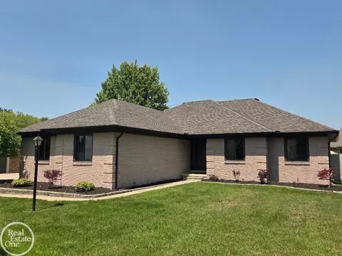 53340 Washington, New Baltimore, MI 48047