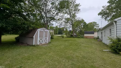 Exterior - 4045 Hogarth Avenue, Flint, MI 48532 photo 5 of 5