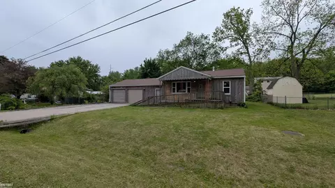 Exterior - 4045 Hogarth Avenue, Flint, MI 48532 photo 2 of 5