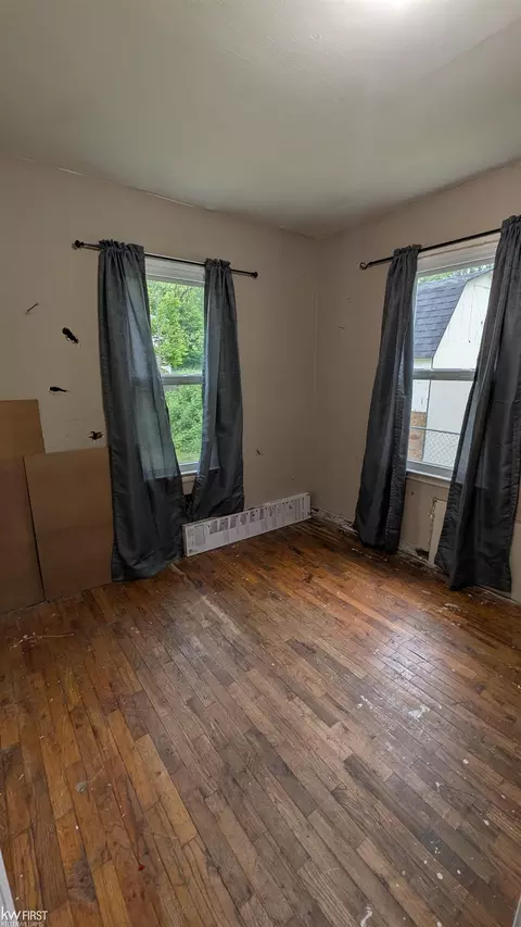 Bedroom - 4045 Hogarth Avenue, Flint, MI 48532 photo 3 of 3