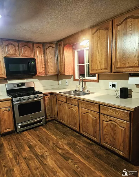 Kitchen - 9361 Exeter, Carleton, MI 48117 photo 1 of 3