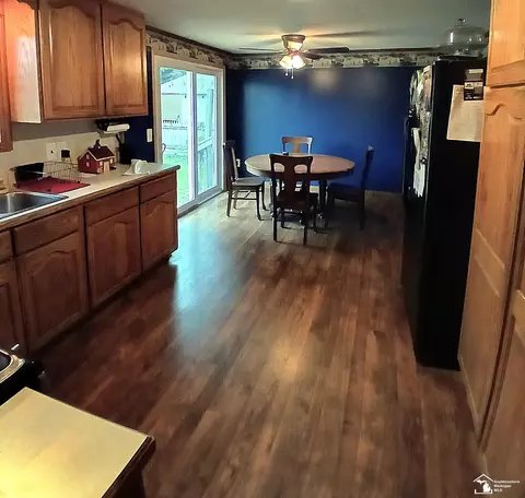 Kitchen - 9361 Exeter, Carleton, MI 48117 photo 2 of 3