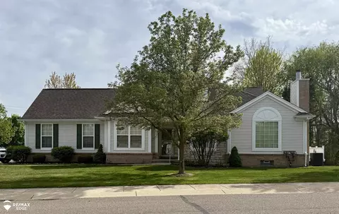 5733 Pinecroft, Clarkston, MI 48346