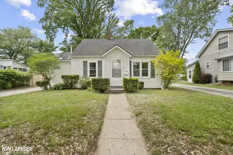 21828 Pleasant, Saint Clair Shores, MI 48080