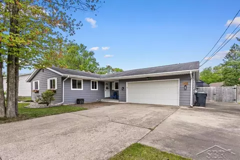 6011 Swede, Midland, MI 48642