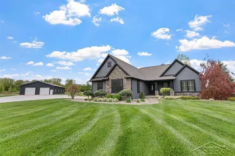 10399 Webster, Freeland, MI 48623