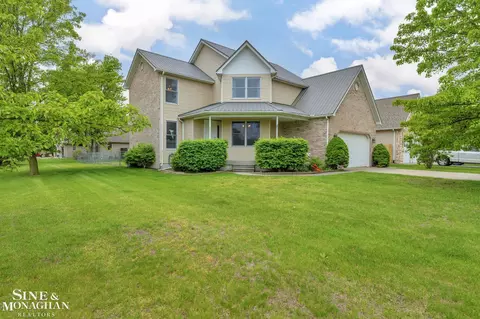 4233 Conifer Ln, Port Huron, MI 48060