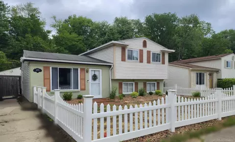 24725 Orchid, Harrison Township, MI 48045