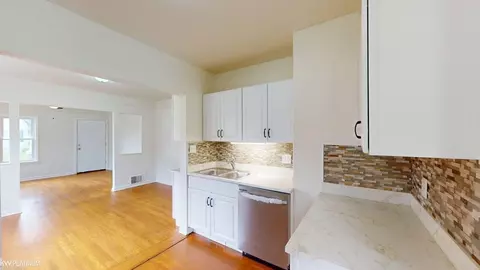 21742 Boulder, Eastpointe, MI 48021 photo 5