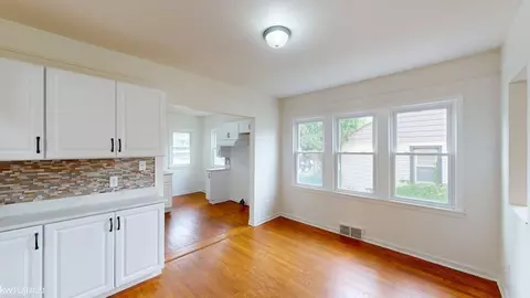 21742 Boulder, Eastpointe, MI 48021 photo 7